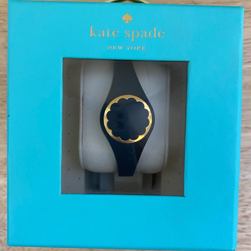 Kate Spade Activity Tracker - Picture 2 of 4